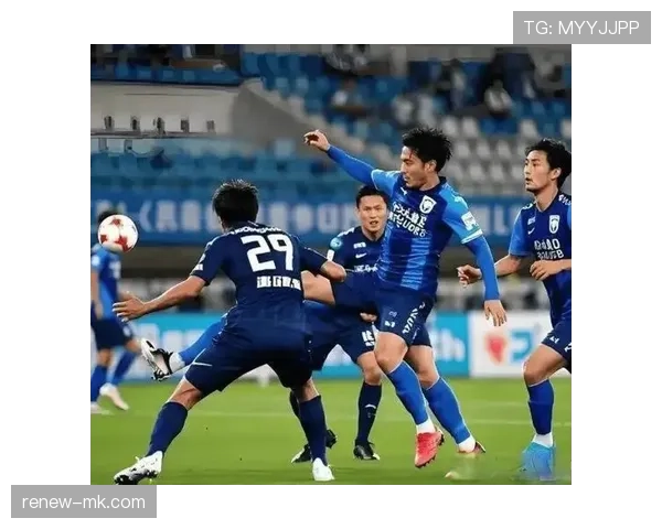 上海申花迎战新赛季，年轻力量持续提升备受期待