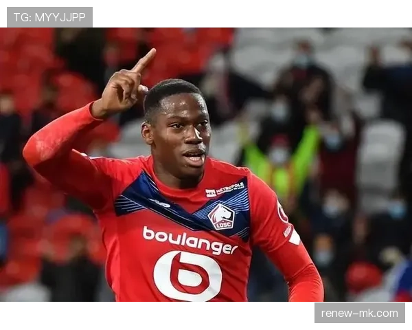 乔纳森·戴维 vs 拉卡泽特：技术型前锋的不同答案